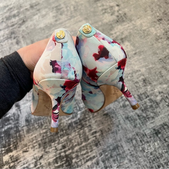 Ivanka Trump floral heel pointy pumps size 7.5 - Picture 2 of 6